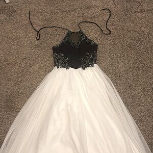 Black and white raps around neck